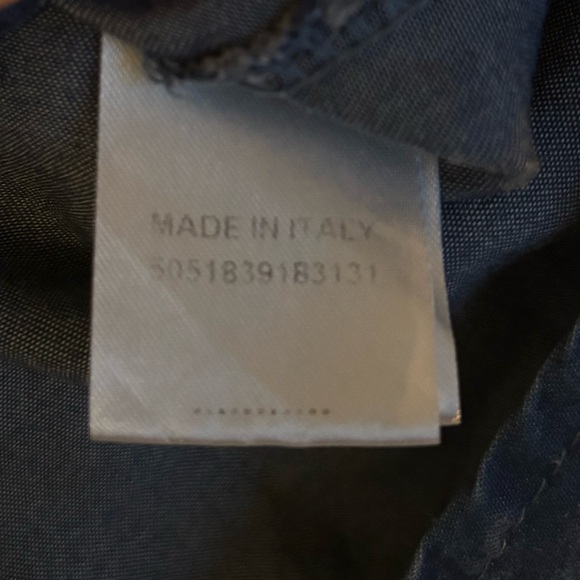 BNWOT Off shoulder/ boatneck denim (Tencel) top made in Italy, size small - Picture 4 of 5